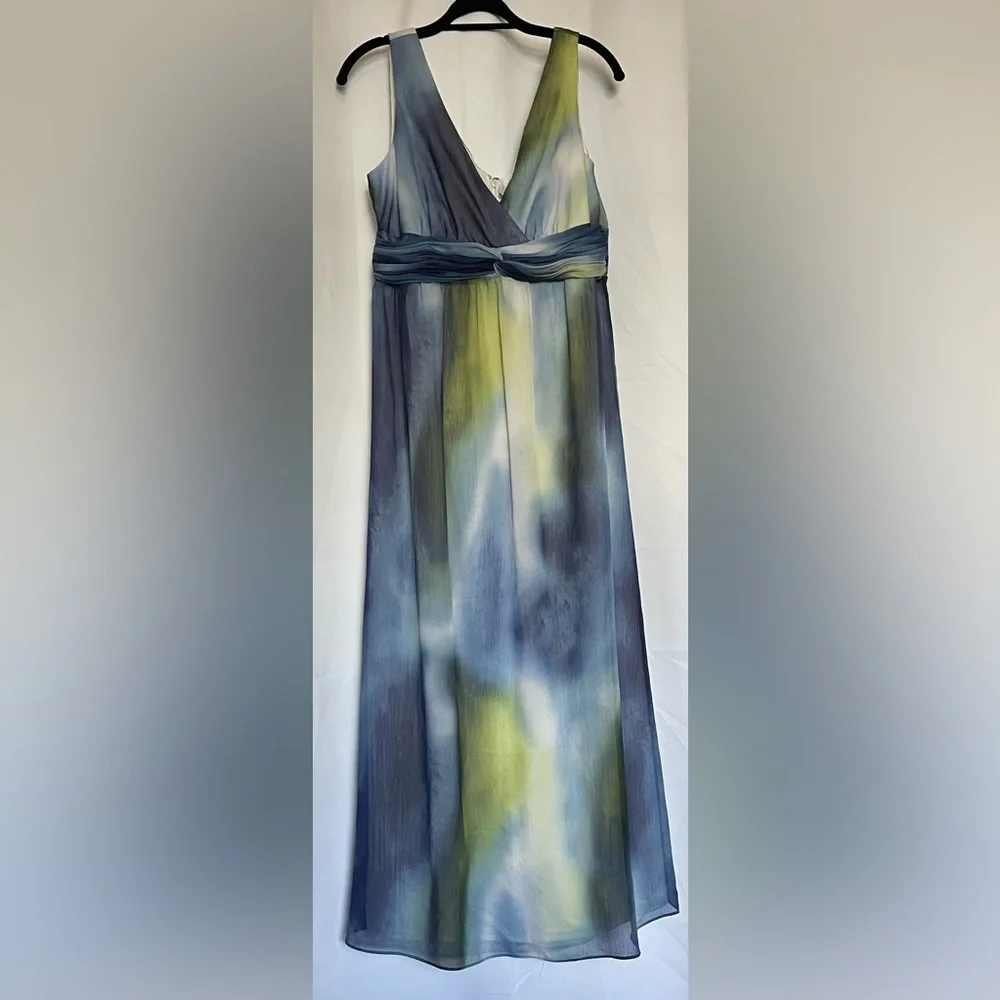NWT Chico’s chiffon dress - Picture 2 of 6